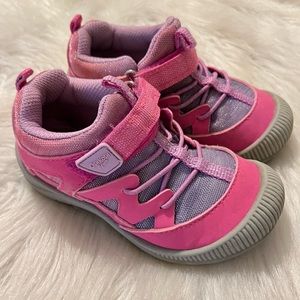 Pink OshKosh Toddler Shoes Size 8 hook and loop closure elastic laces